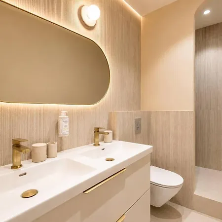 Old - Luxury New 5br - Sleeps 12 - Ac Apartman Nizza